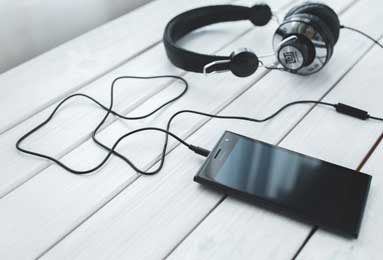 曼联与阿贾克斯正式接触，商谈20岁边锋霍茨转会